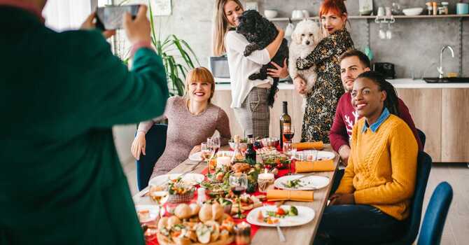 Unwrap Wellness: Your Guide to a Healthy Holiday Season